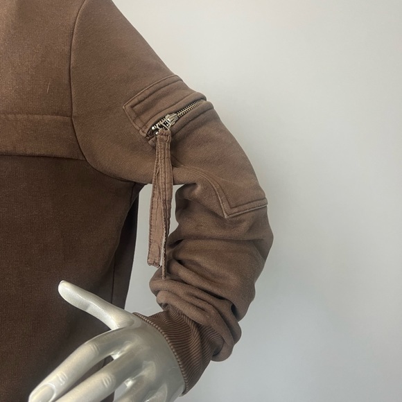Brown Zipper-Detail Sweatshirt - Picture 2 of 5